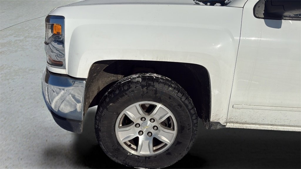 Used 2018 Chevrolet Silverado 1500 LT w/ All Star Edition image 9