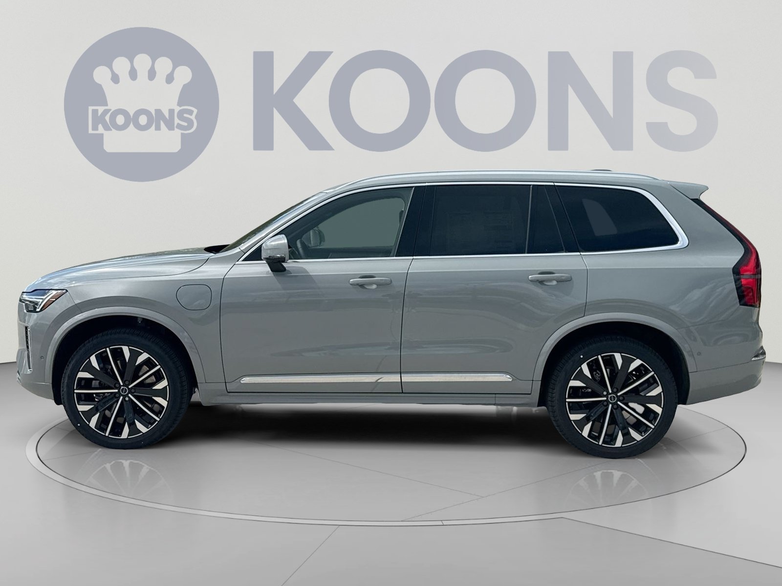 New 2026 Volvo XC90 T8 Plus w/ Protection Package Premier AWD/4WD image 2