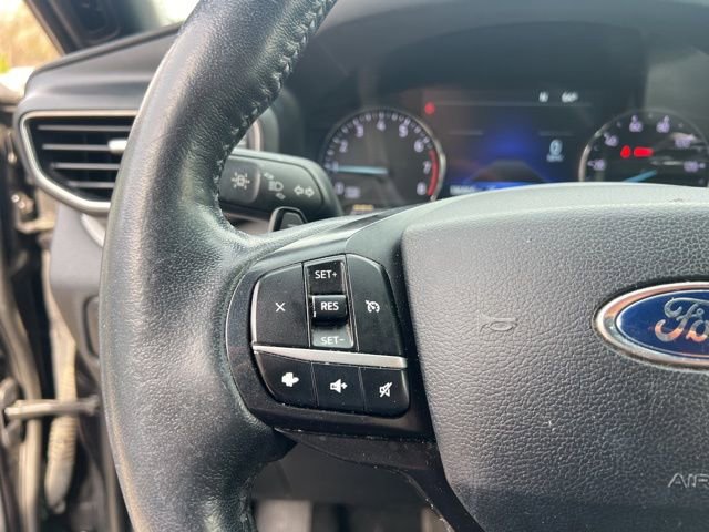 Used 2020 Ford Explorer XLT w/ Equipment Group 202A AWD/4WD image 28