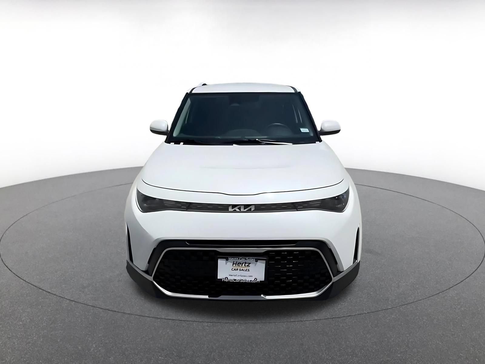 Used 2025 Kia Soul LX w/ LX Technology Package FWD image 4