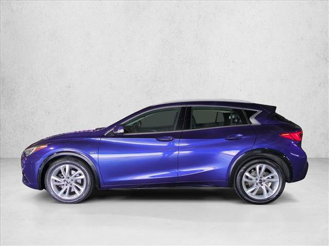 Used 2017 INFINITI QX30 Premium FWD image 9