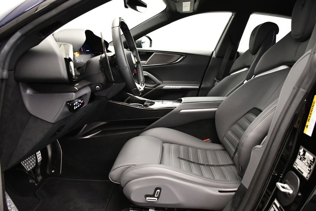 Used 2023 Ferrari Purosangue image 5