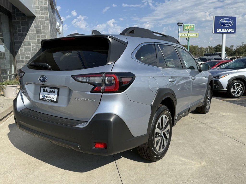 New 2025 Subaru Outback Premium image 2