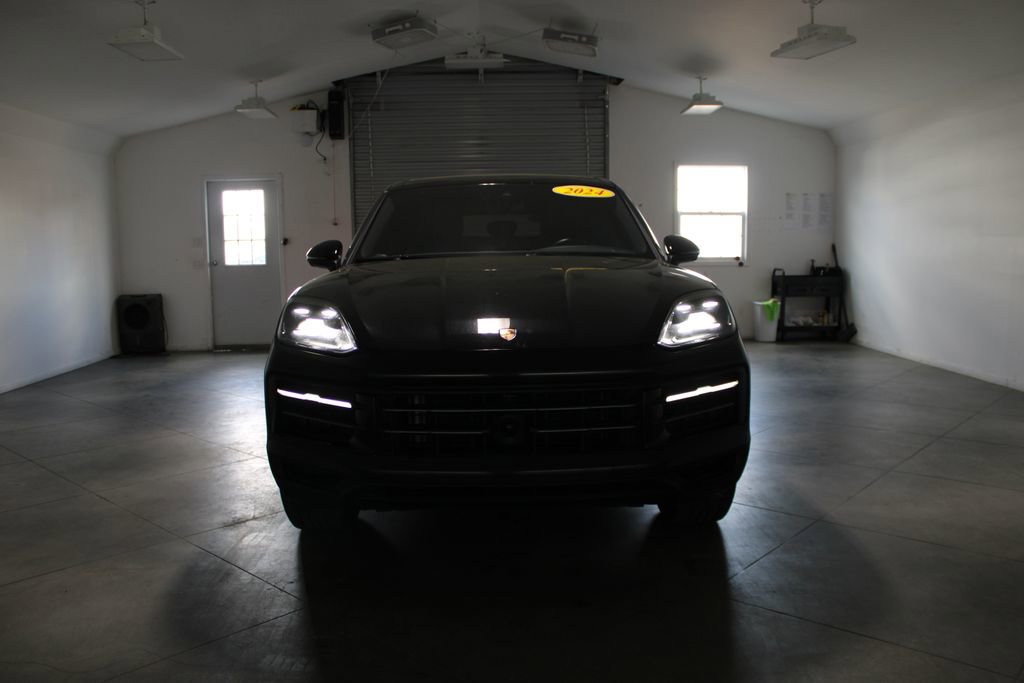 Used 2024 Porsche Cayenne AWD/4WD image 55