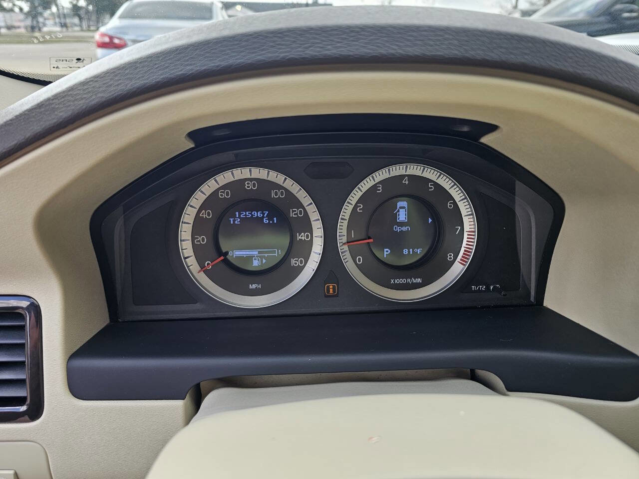 Used 2010 Volvo XC70 T6 image 12