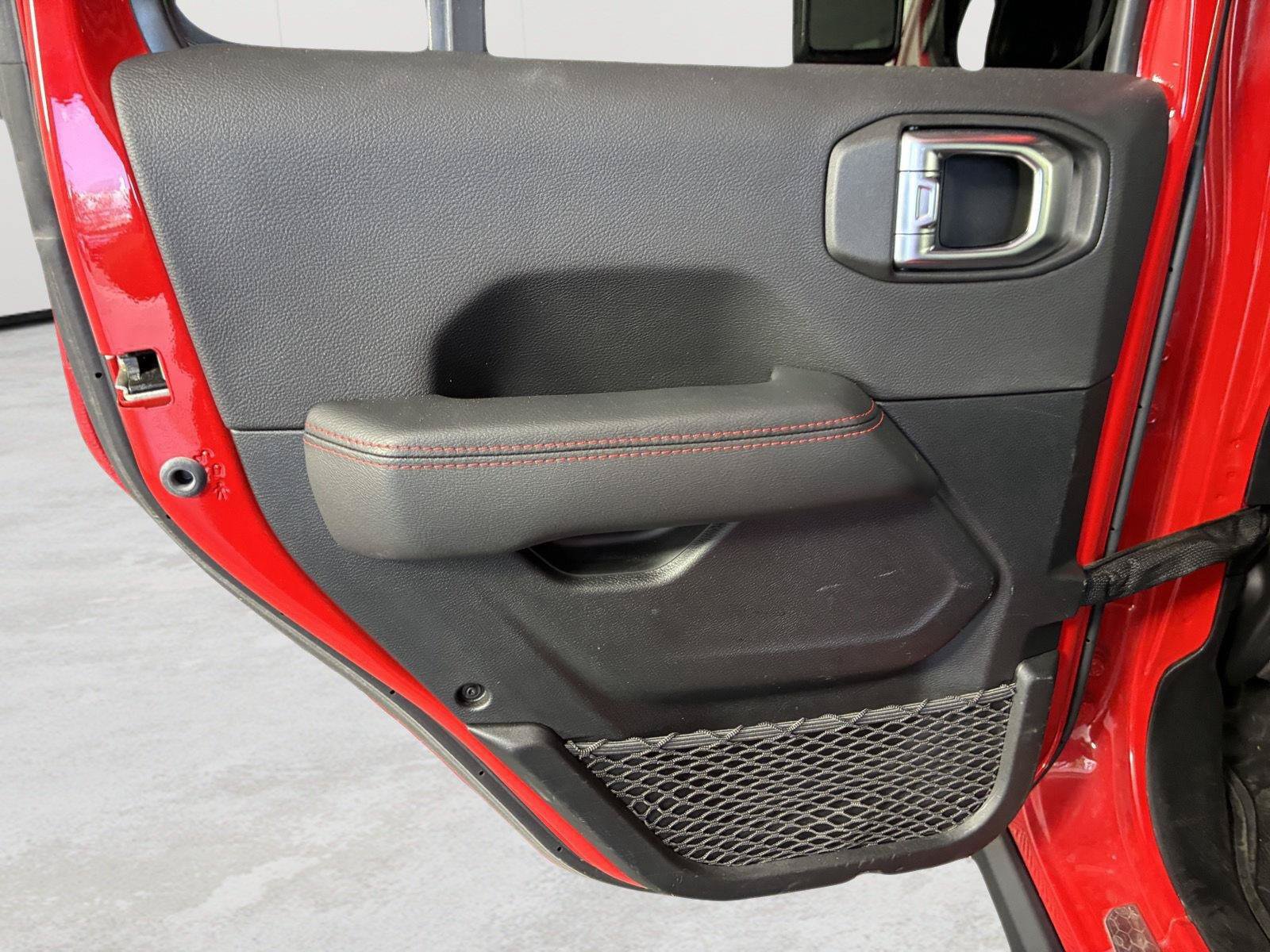 Used 2022 Jeep Wrangler Unlimited Rubicon w/ LED Lighting Group AWD/4WD image 44
