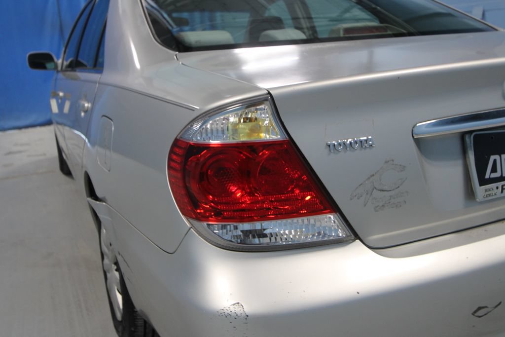 Used 2006 Toyota Camry FWD image 28