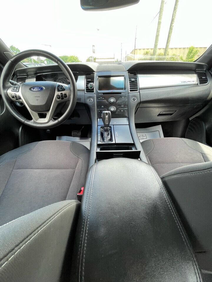 Used 2016 Ford Taurus SEL w/ Equipment Group 201A image 11