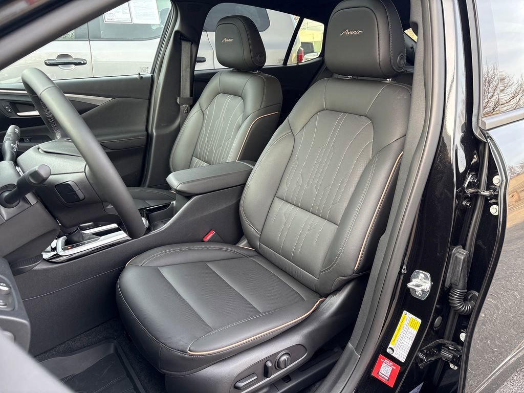 Certified 2025 Buick Envista Avenir image 16