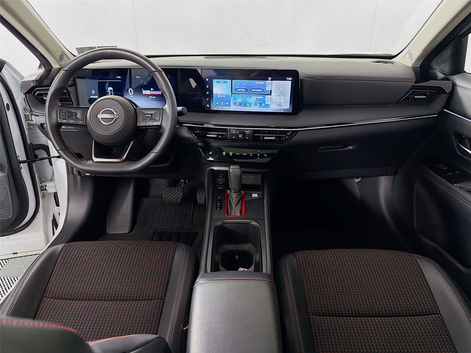 Used 2025 Nissan Kicks SR w/ SR Premium Package AWD/4WD image 26