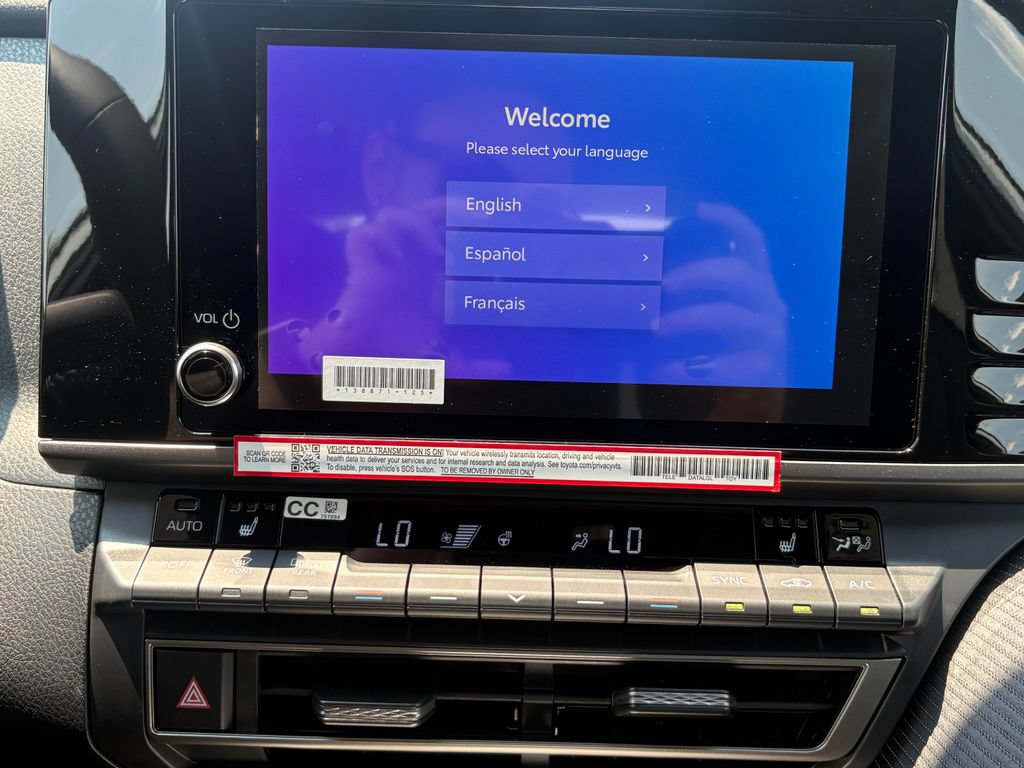 New 2026 Toyota Camry Hybrid FWD image 30