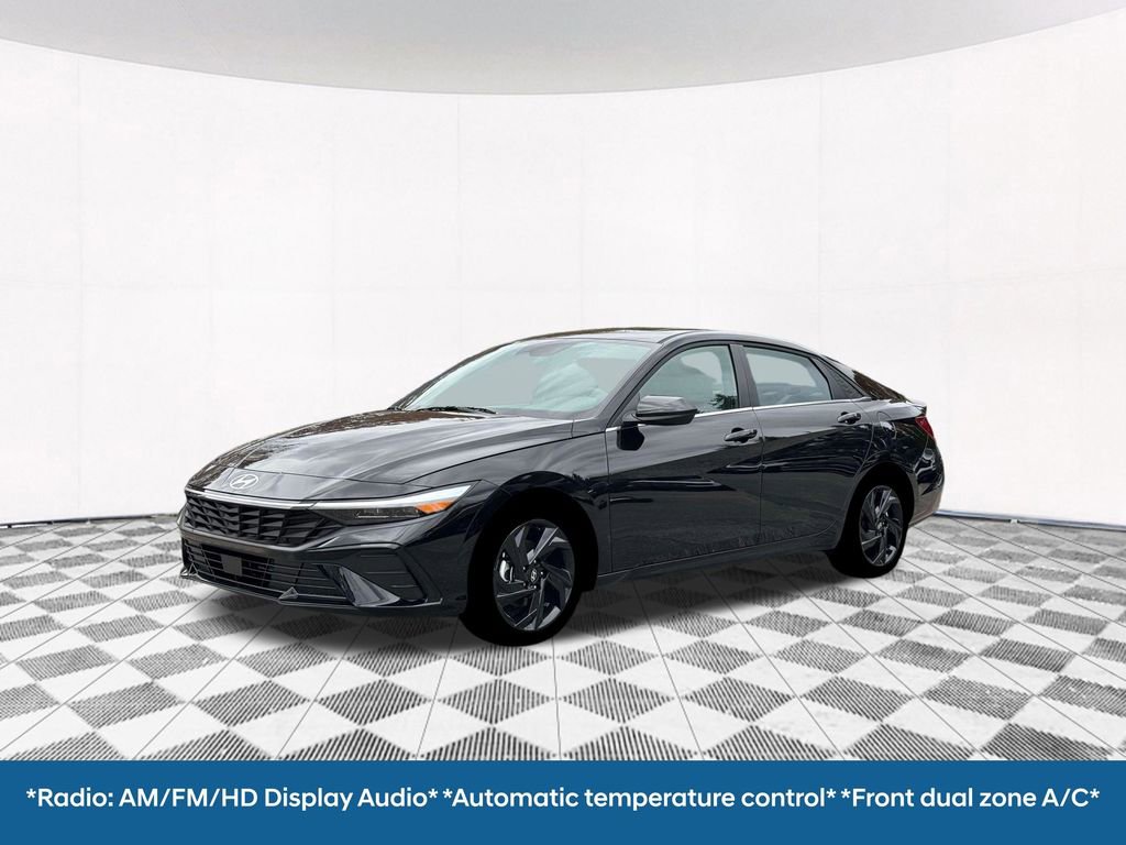 New 2026 Hyundai Elantra SEL Sport Premium FWD image 2
