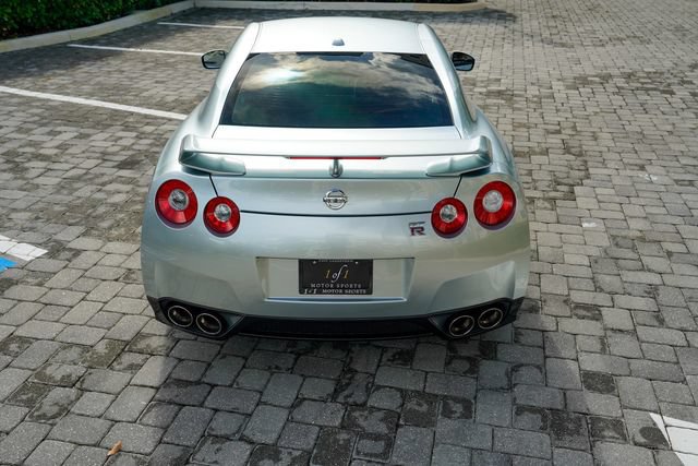 Used 2010 Nissan GT-R Premium AWD/4WD image 23