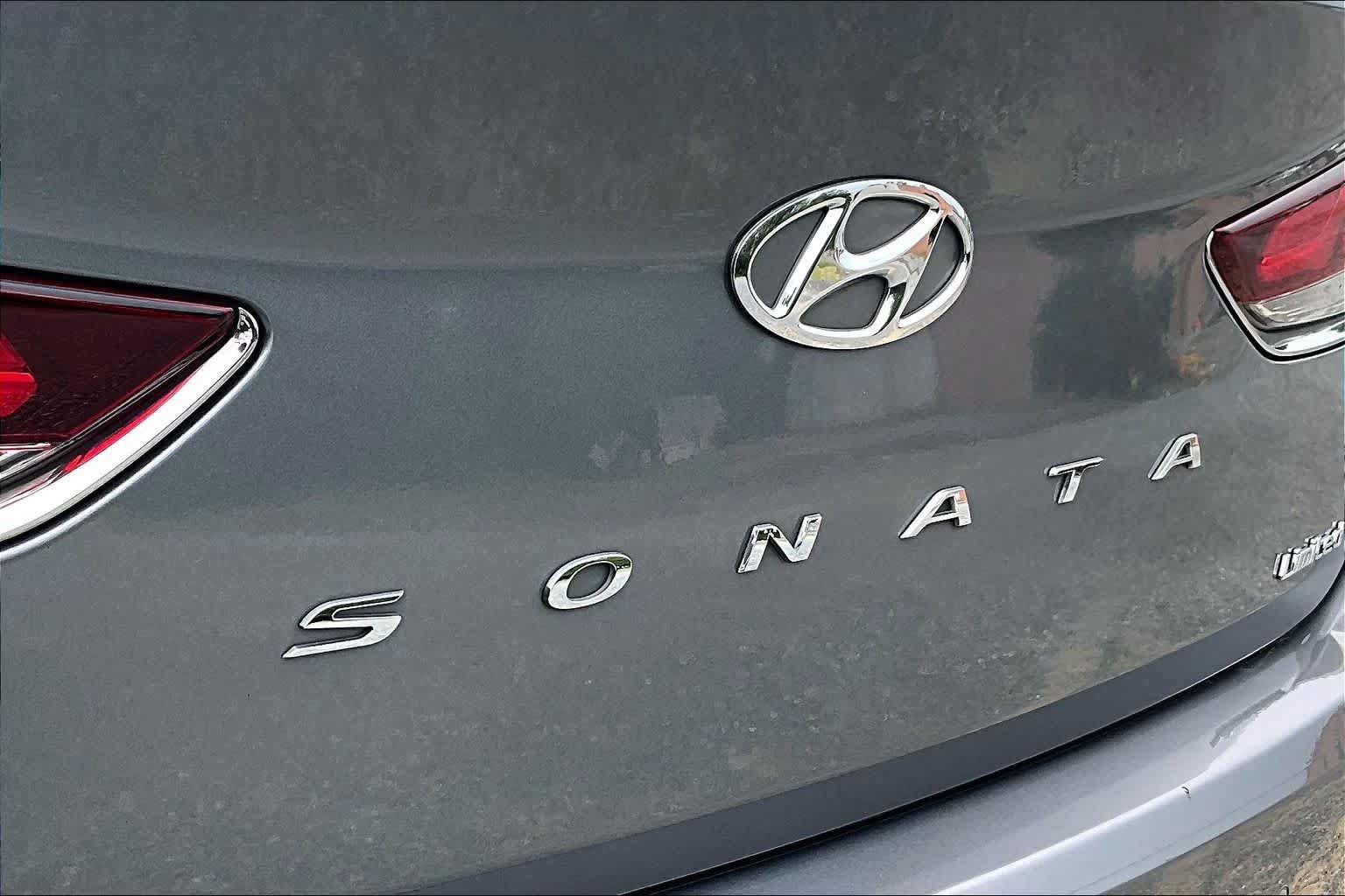 Used 2019 Hyundai Sonata Limited w/ Ultimate Package 04 FWD image 10