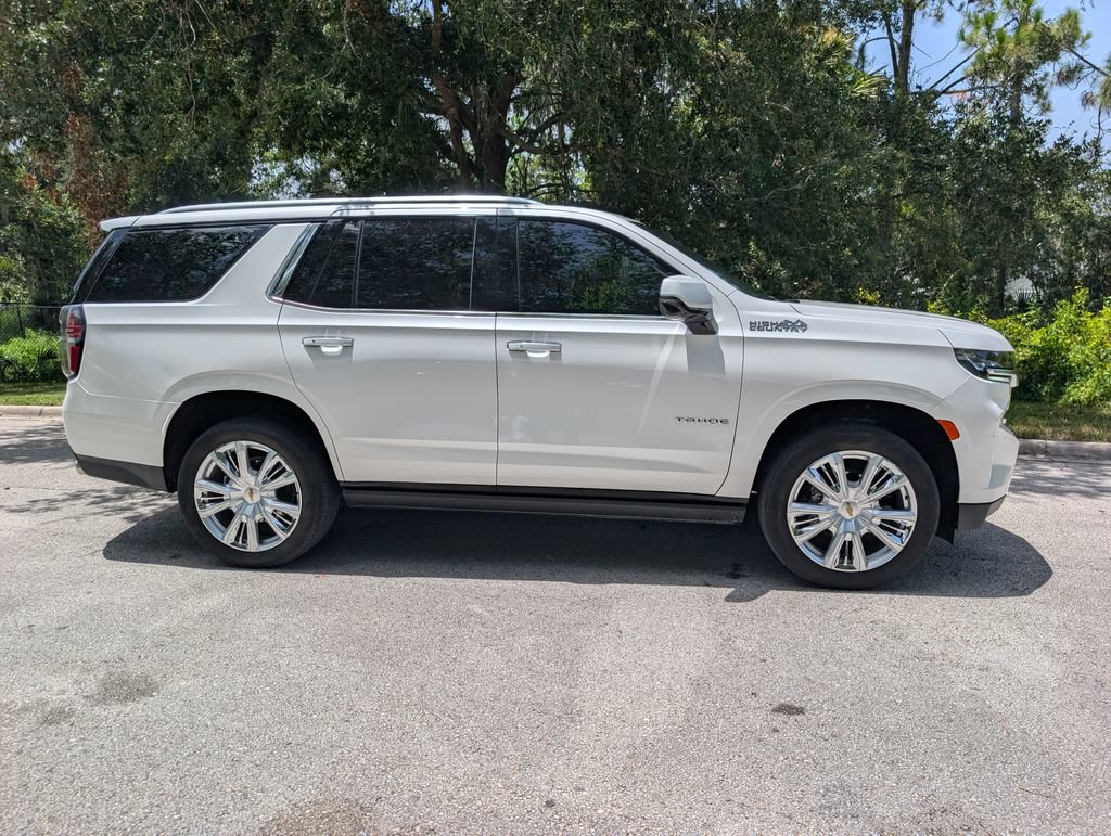 Used 2024 Chevrolet Tahoe High Country AWD/4WD image 10