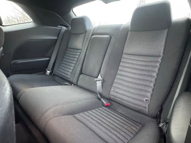 Used 2013 Dodge Challenger SXT image 21