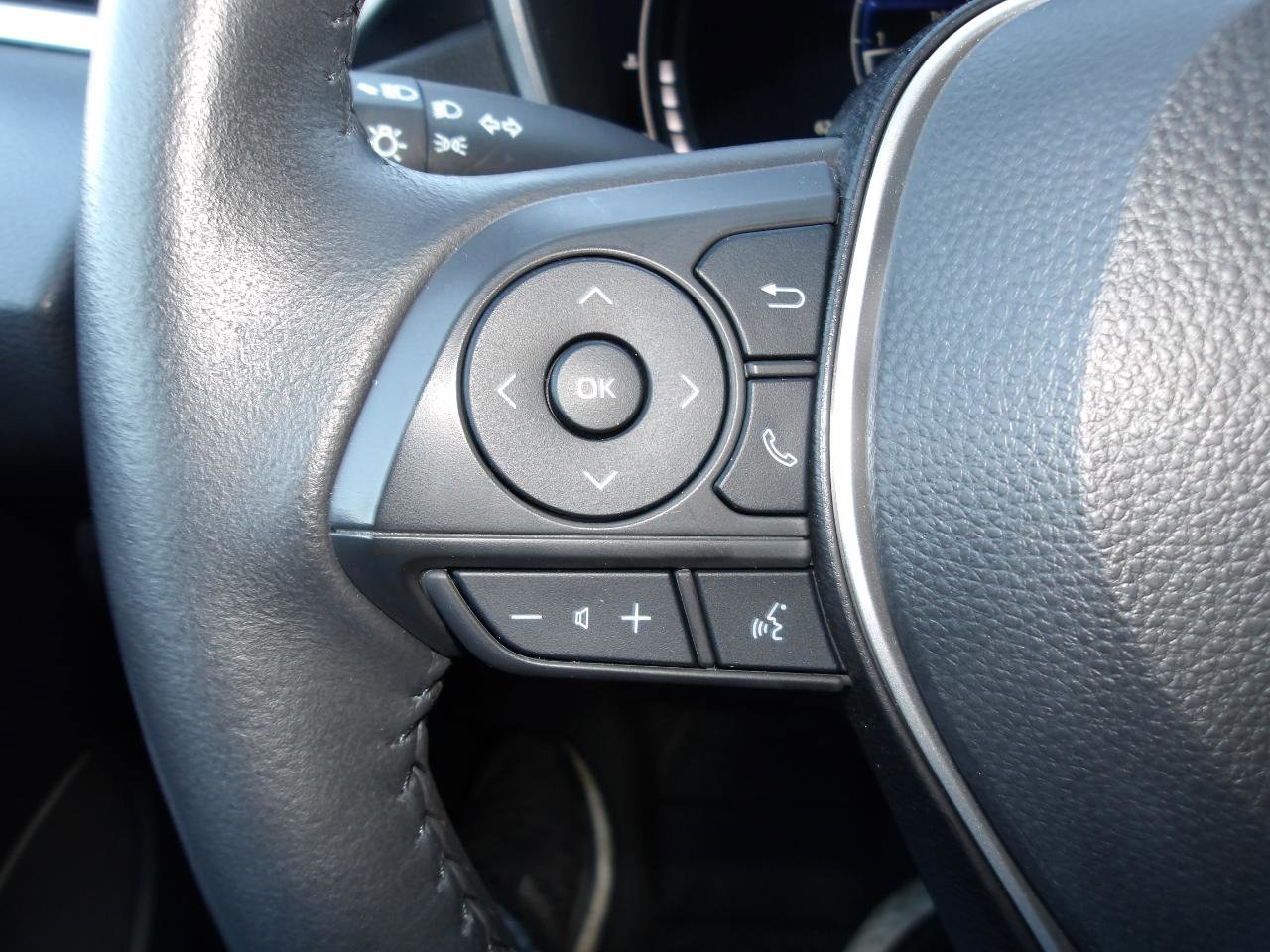 Used 2024 Toyota Corolla XSE FWD image 15