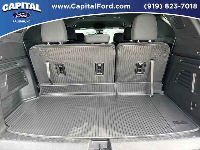 Used 2026 Chevrolet Traverse LT w/ Driver Confidence Package FWD image 16