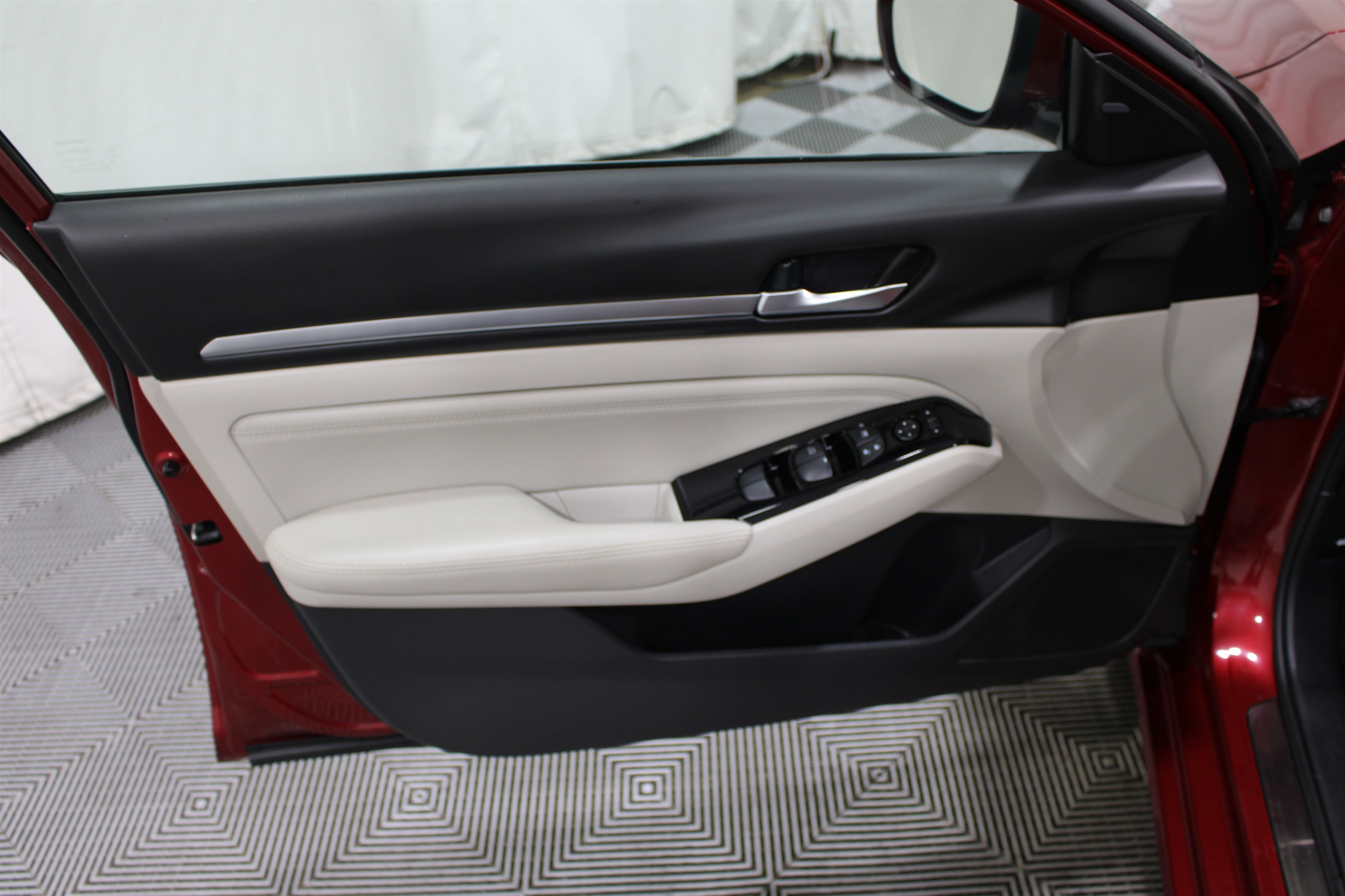 Used 2023 Nissan Altima 2.5 SL FWD image 6