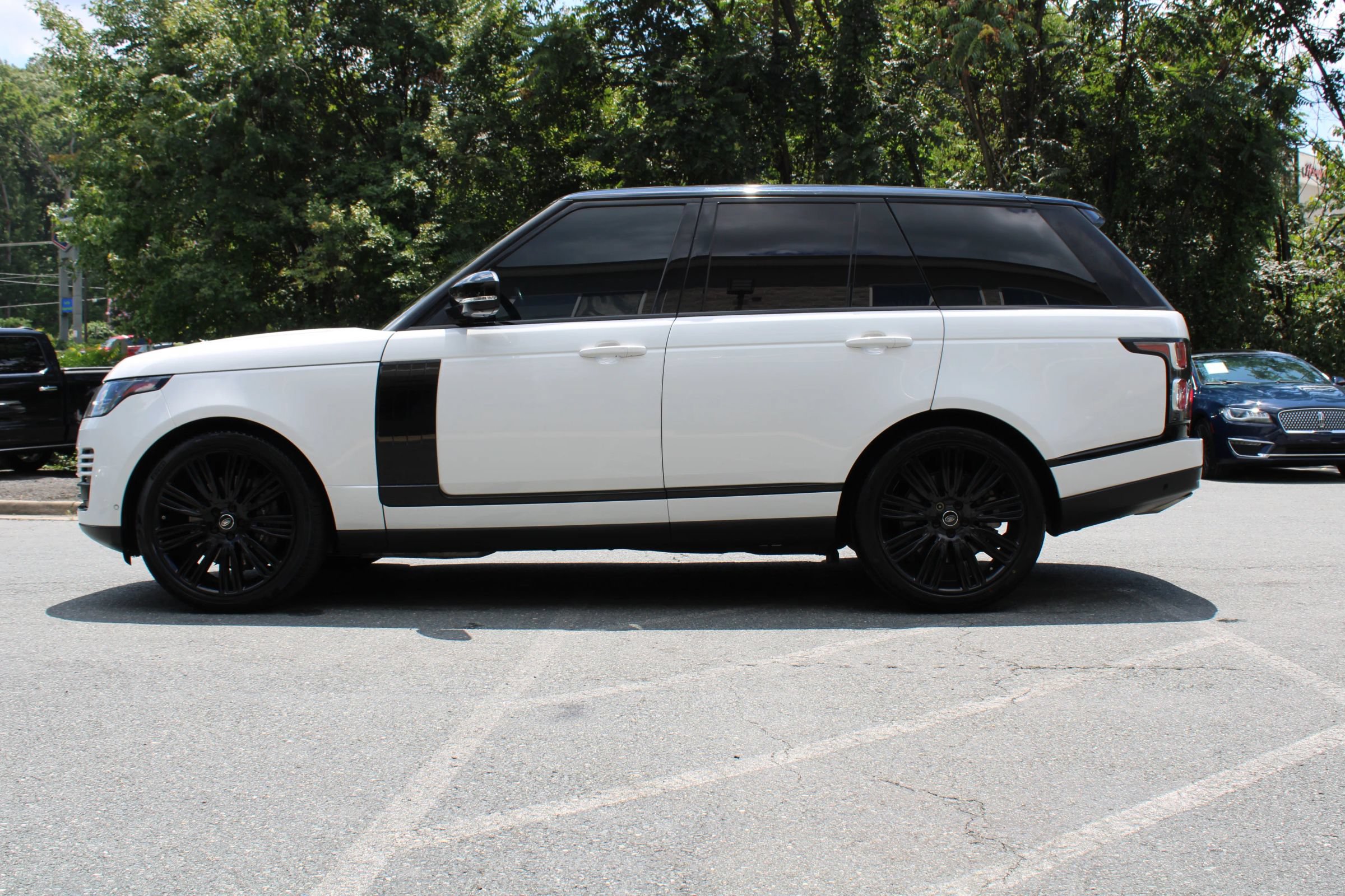 Used 2019 Land Rover Range Rover Supercharged AWD/4WD image 25