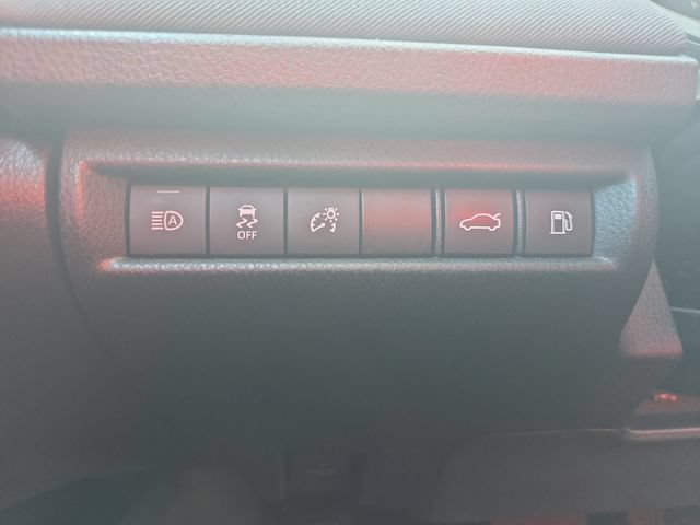 Used 2025 Toyota Camry LE FWD image 25