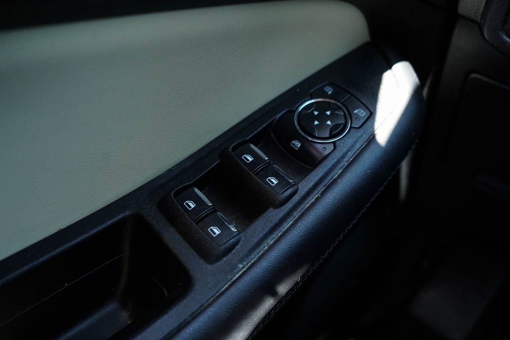 Used 2024 Ford Edge SEL AWD/4WD image 30