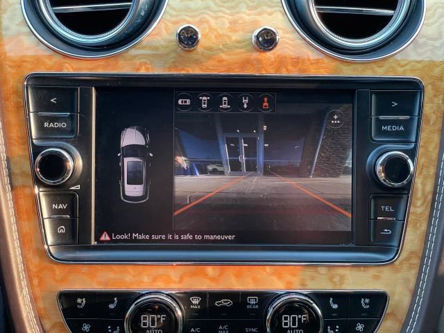 Used 2018 Bentley Bentayga Onyx Edition image 30