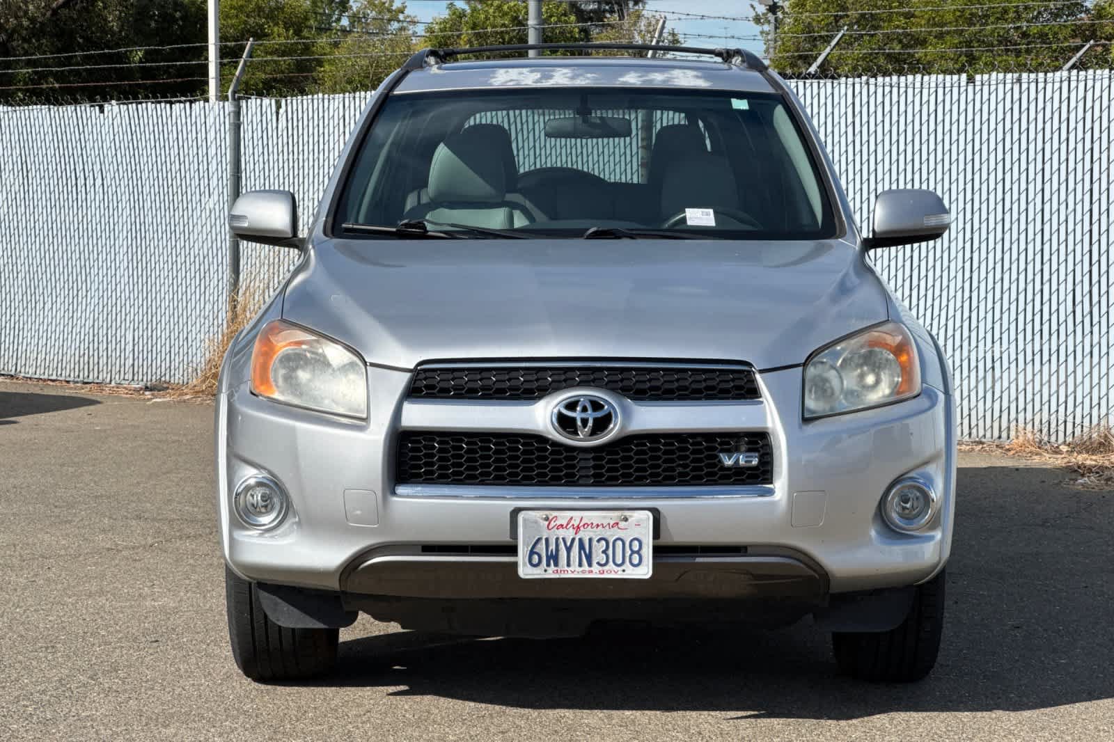 Used 2012 Toyota RAV4 Limited w/ Navigation Value Pkg AWD/4WD image 6