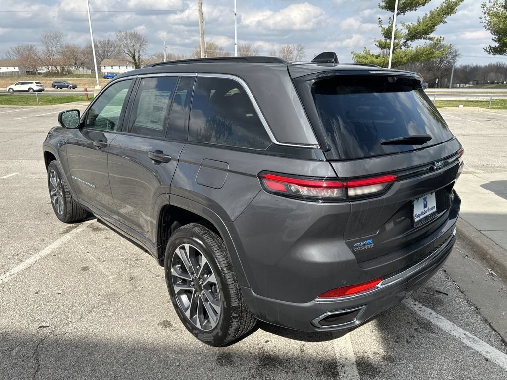 New 2024 Jeep Grand Cherokee Overland w/ Luxury Tech Group IV AWD/4WD image 9
