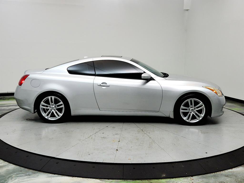 Used 2010 INFINITI G37 Journey w/ Premium Pkg image 4