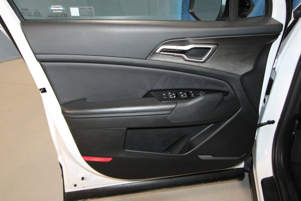 Used 2023 Kia Sportage X-Line w/ X-Line Premium Package image 5