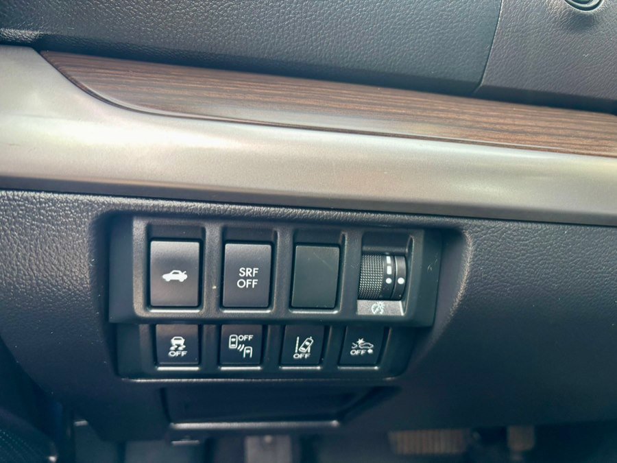 Used 2017 Subaru Legacy 2.5i Limited image 23