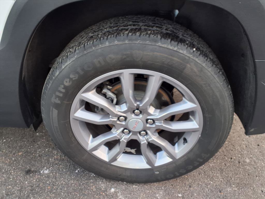 Used 2024 GMC Terrain SLT image 13