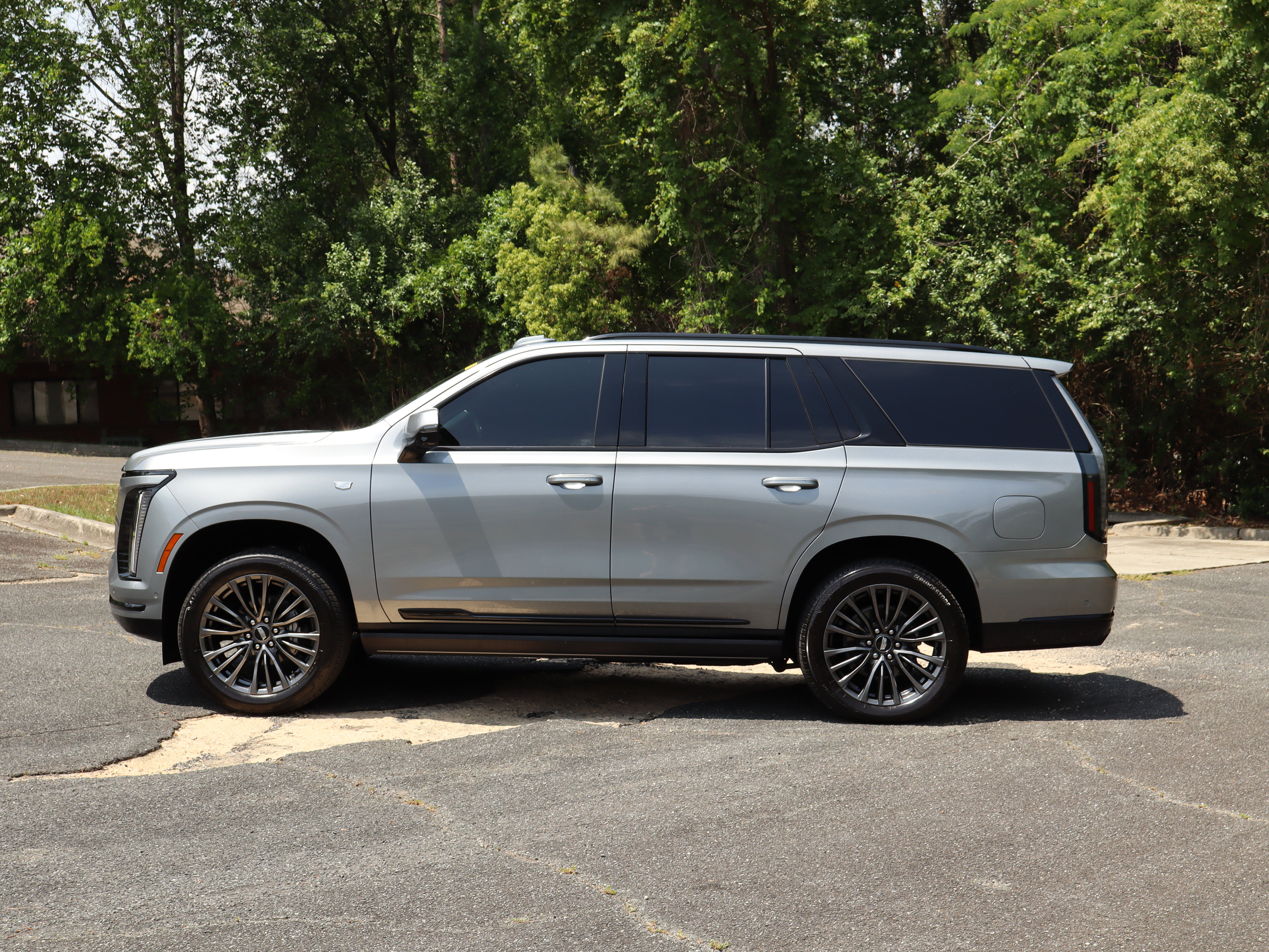 Certified 2026 Cadillac Escalade Platinum Sport w/ LPO, Floor Liner Package AWD/4WD image 3