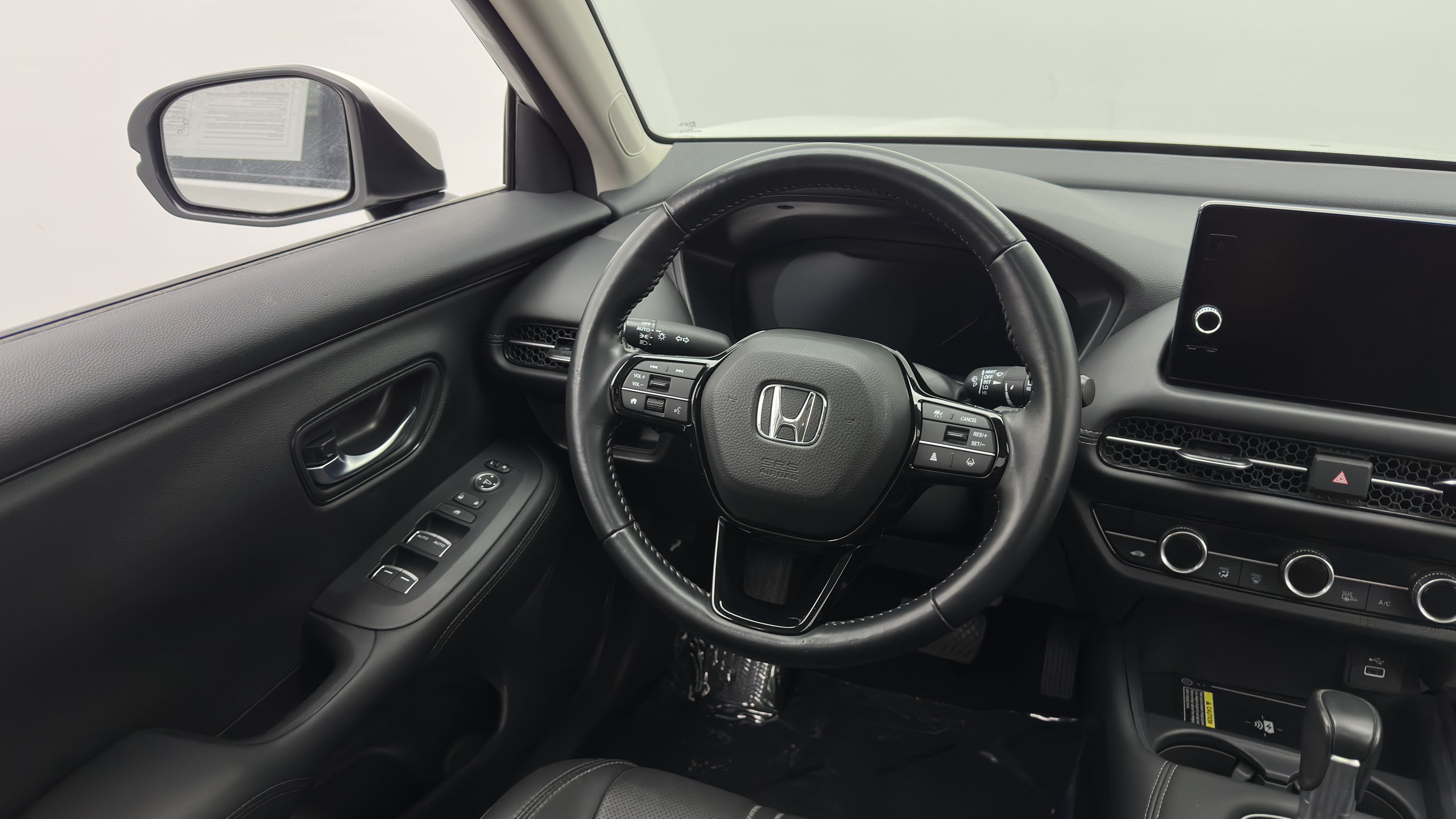 Used 2025 Honda HR-V EX-L image 29