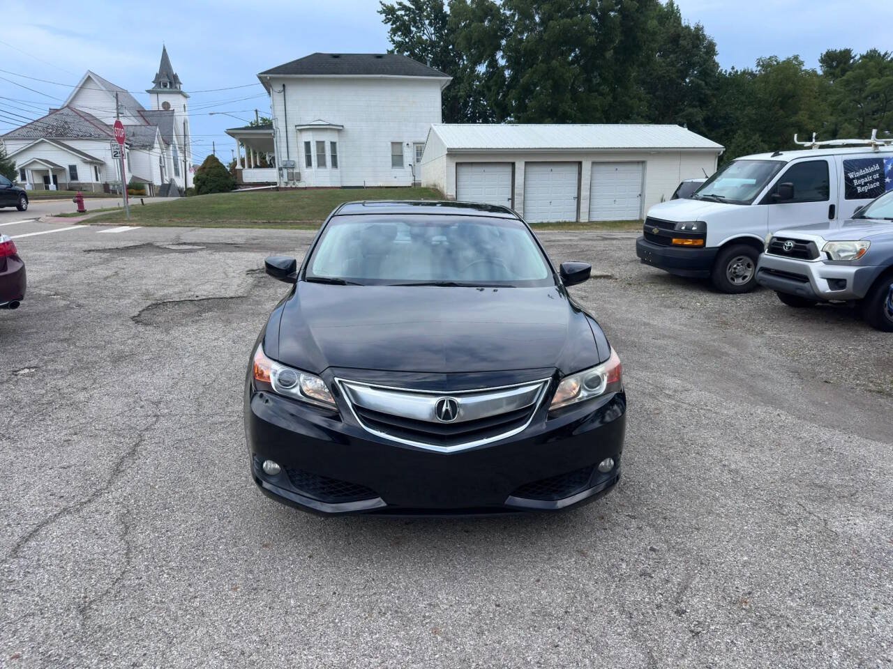 Used 2014 Acura ILX w/ Technology Package FWD image 2