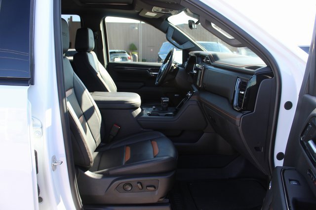 Used 2024 GMC Sierra 1500 AT4 w/ Technology Package image 6