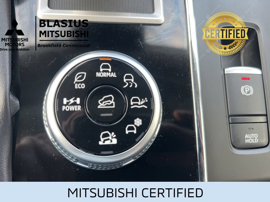 Used 2024 Mitsubishi Outlander 4WD Plug-In Hybrid image 30