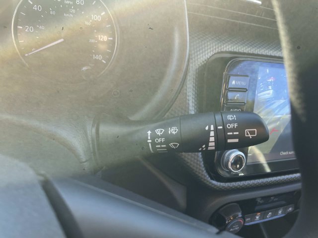 Used 2021 Nissan Kicks SV FWD image 34
