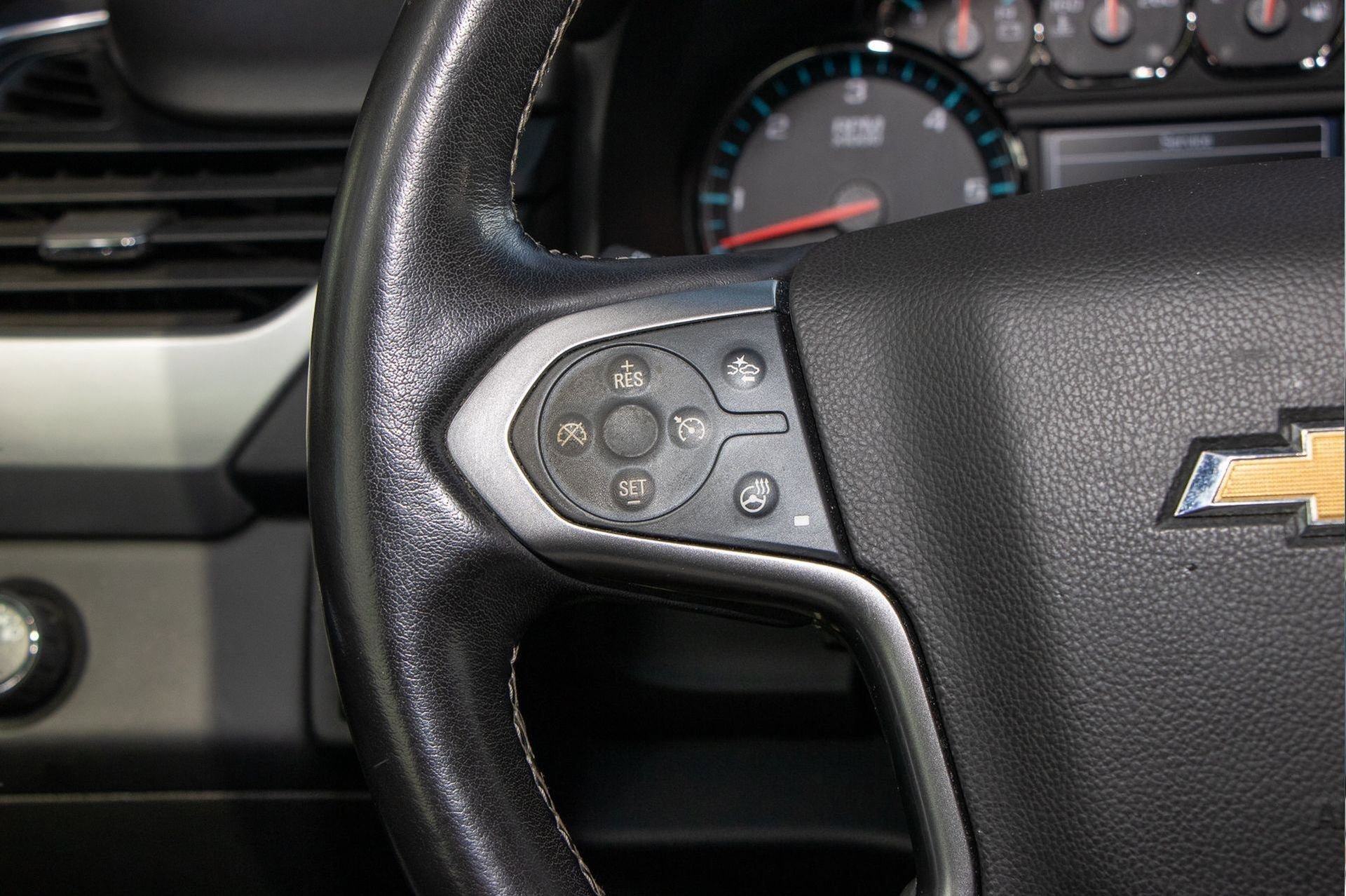 Used 2019 Chevrolet Suburban Premier w/ RST 6.2L Performance Edition image 24