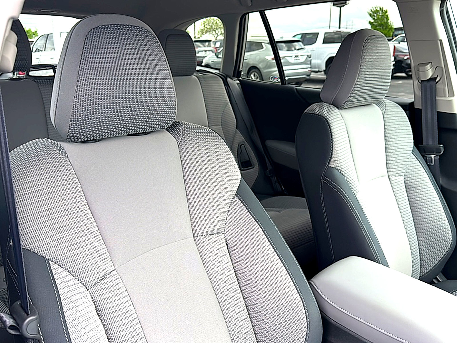 Used 2025 Subaru Outback Premium image 24