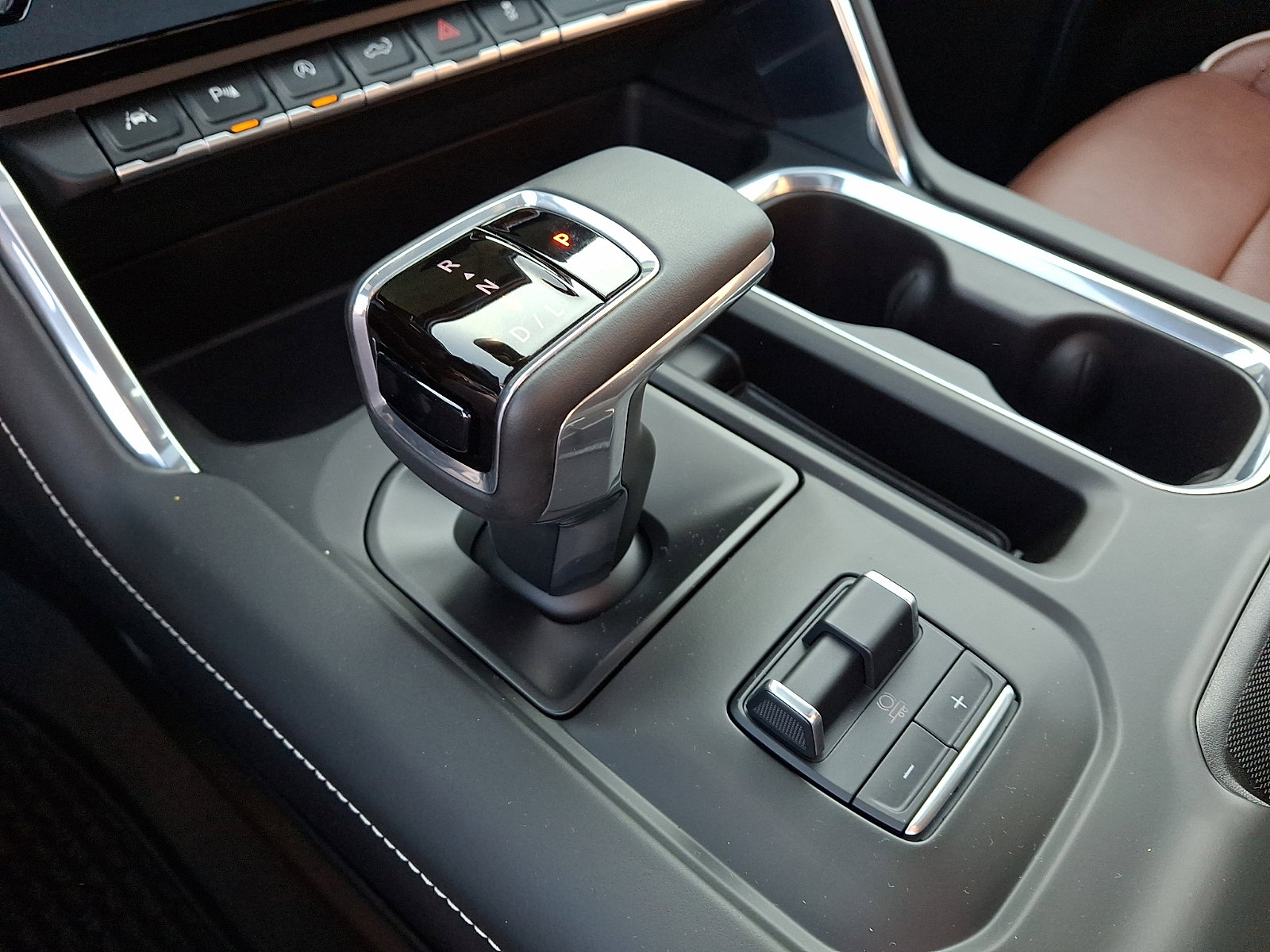 Used 2025 GMC Sierra 1500 Denali Ultimate image 15