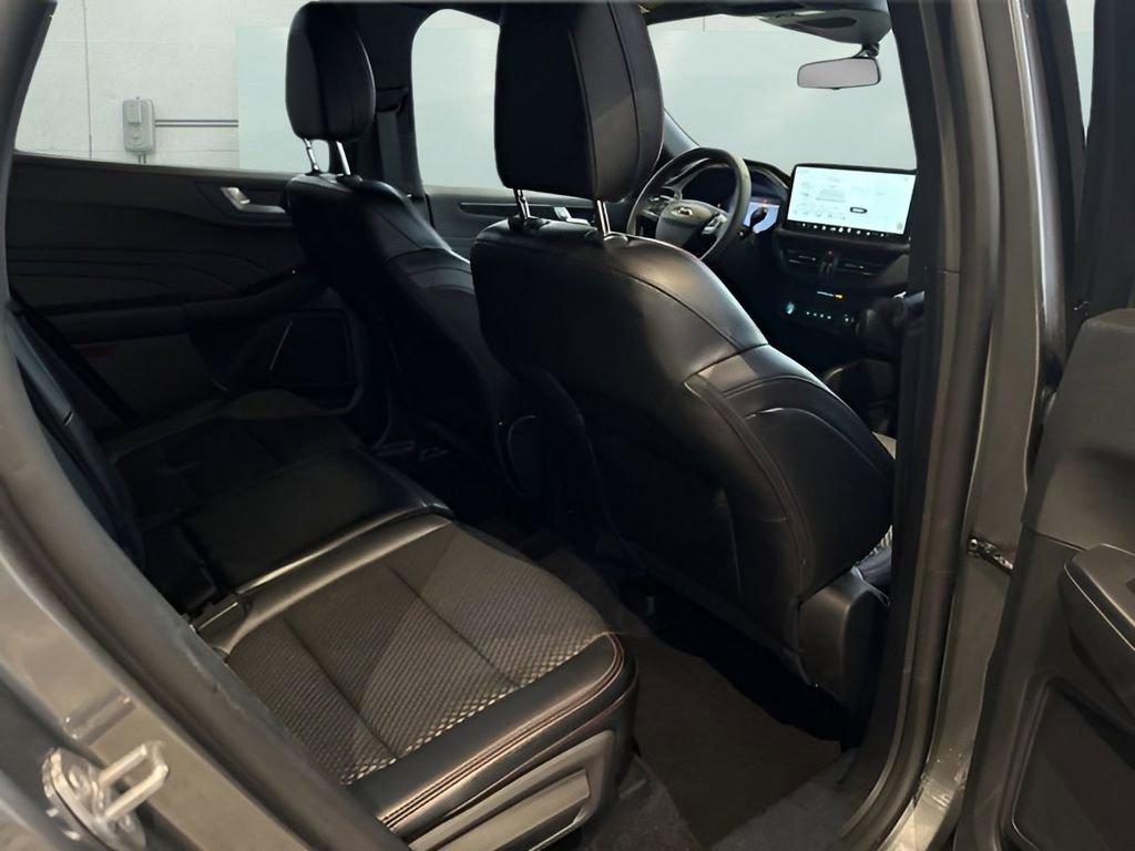 Used 2024 Ford Escape ST-Line w/ Tech Pack #1 image 34