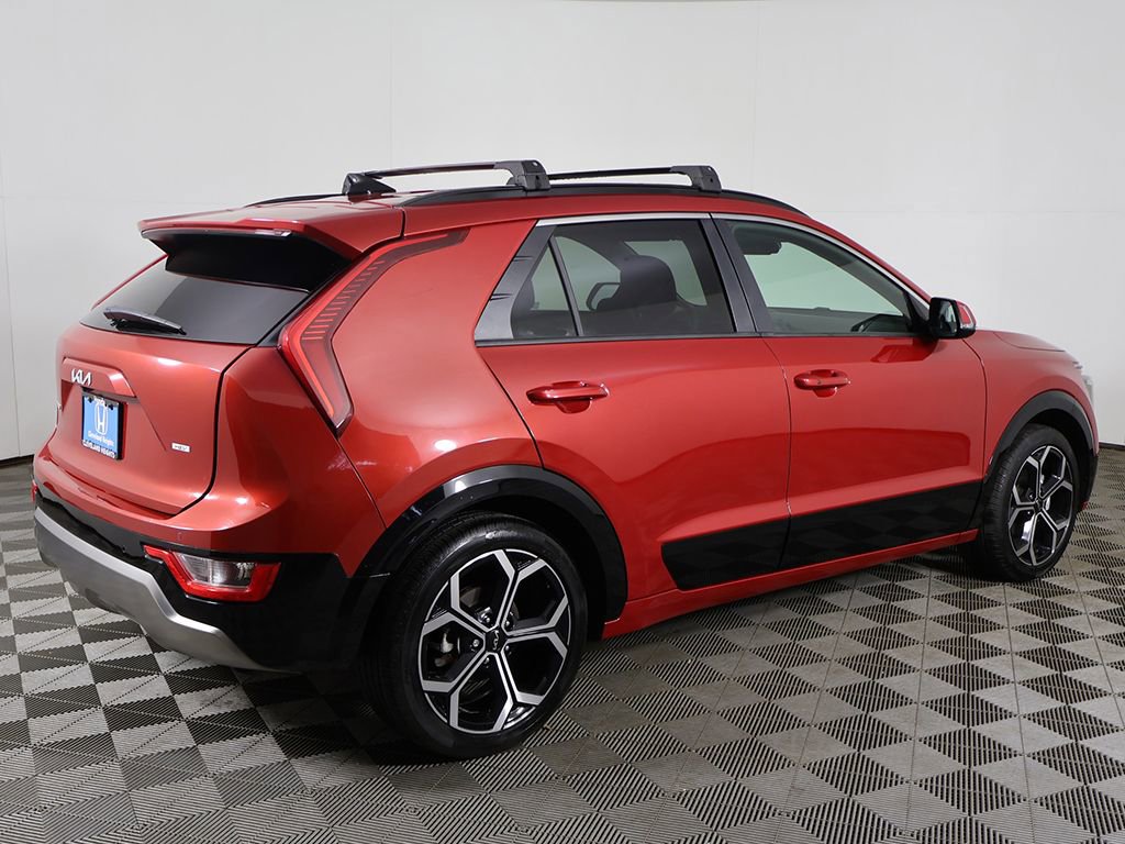 Used 2023 Kia Niro EX Touring image 11