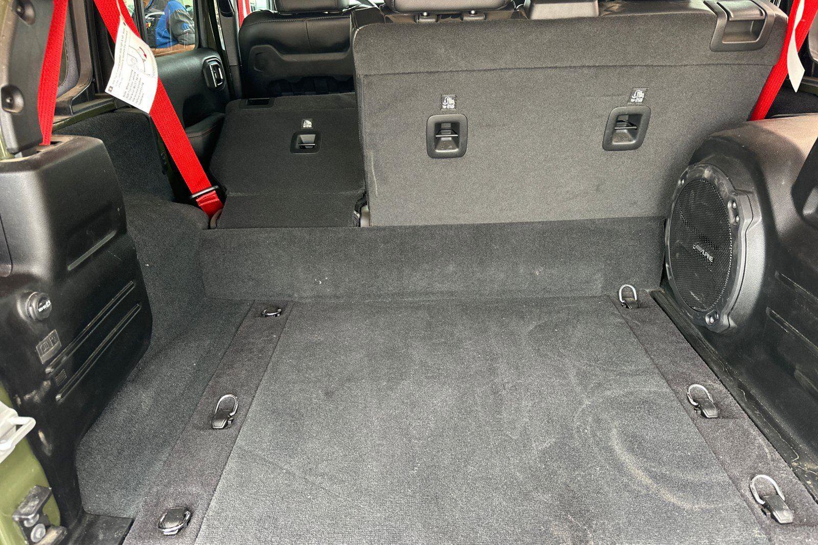 Used 2023 Jeep Wrangler Unlimited Rubicon 4xe image 16