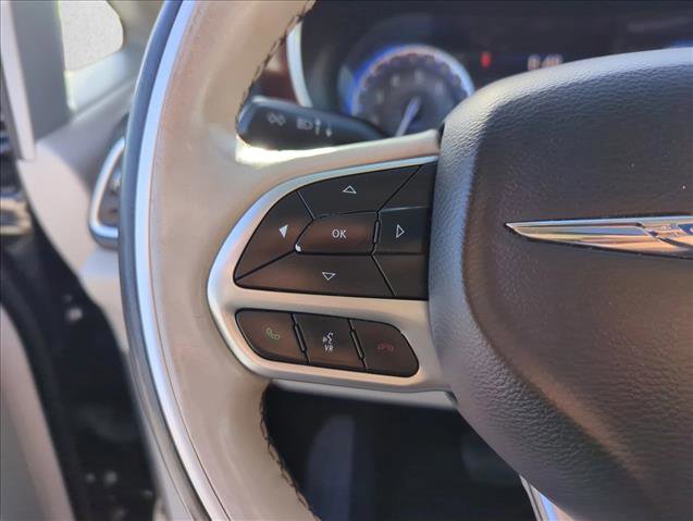 Used 2020 Chrysler Pacifica Limited image 18