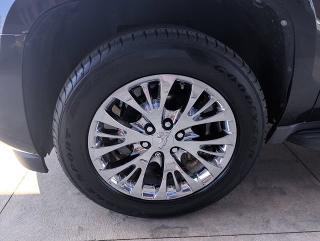 Used 2010 Chevrolet Avalanche LT RWD image 25