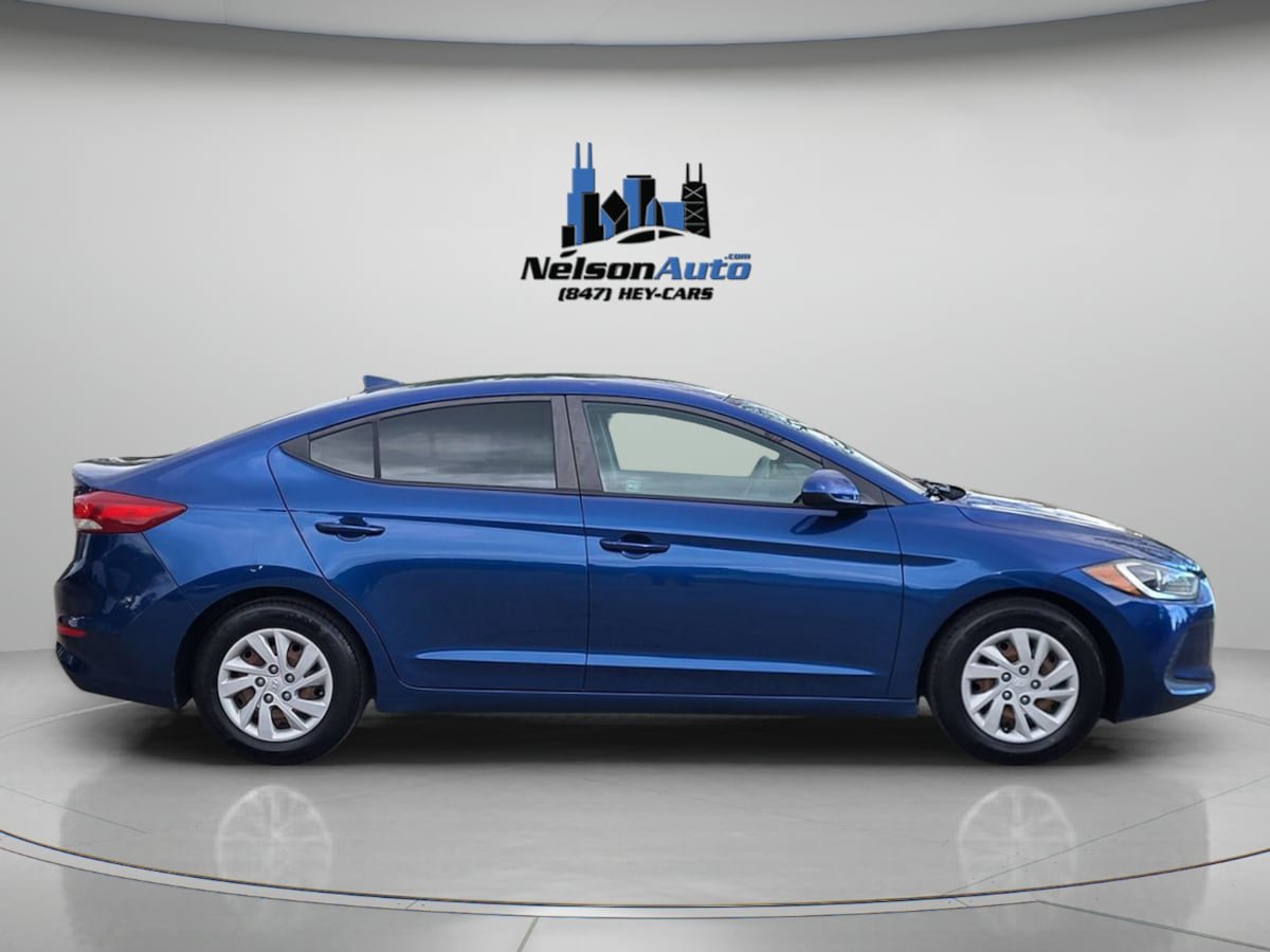 Used 2017 Hyundai Elantra SE FWD image 3