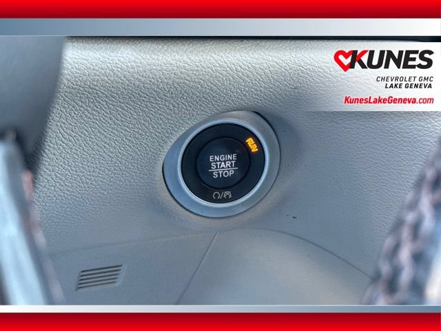 Used 2019 Chrysler Pacifica Touring-L FWD image 35