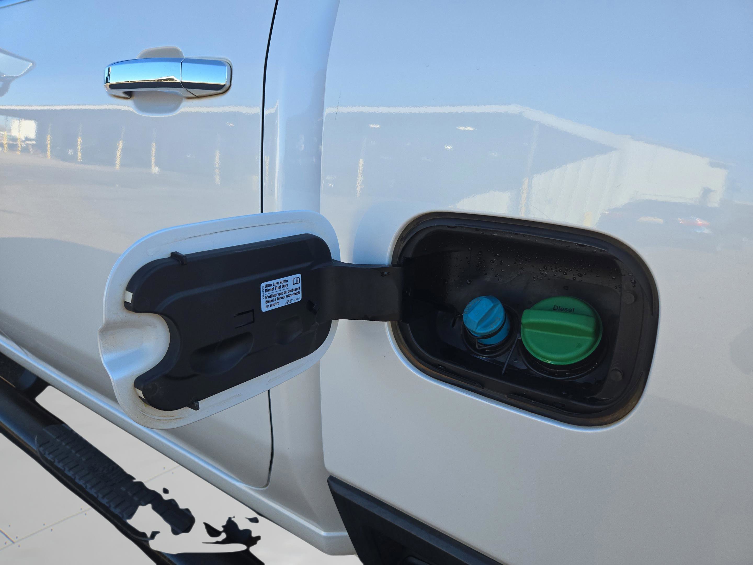 Used 2023 Chevrolet Silverado 2500 LTZ image 15